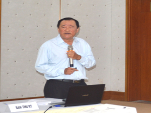 BS.CKII Nguyễn Trung Nghĩa báo cáo tại hội thảo.