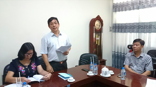 PGS.TS Lương Ngọc Khuê - Cục trưởng Cục Quản lý Khám, chữa bệnh (Bộ Y tế), phát biểu tại buổi làm việc.