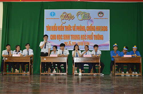 Phần thi xử lý tình huống của 8 đội tại Hội thi tổ chức tại Trường Trung học Phổ thông Lưu Hữu Phước, quận Ô Môn