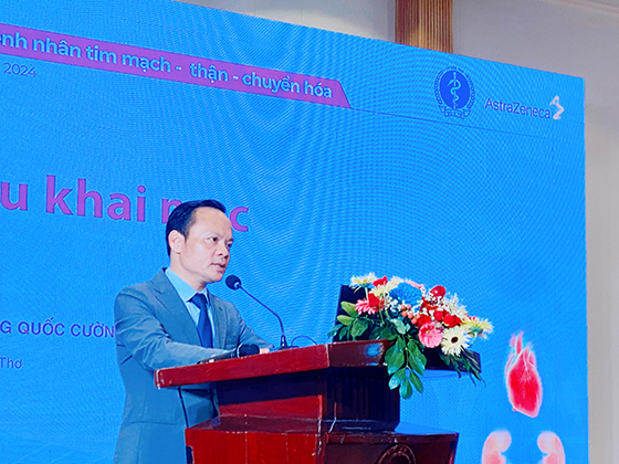 TS.BS Hoàng Quốc Cường, Giám đốc Sở Y tế TP Cần Thơ phát biểu tại Hội thảo khoa học Quản lý toàn diện bệnh nhân tim mạch – thận – chuyển hoá.
