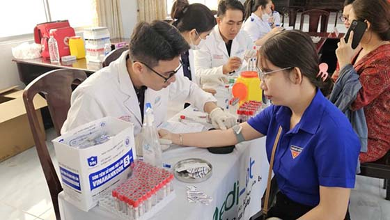 Lấy máu xét nghiệm miễn phí